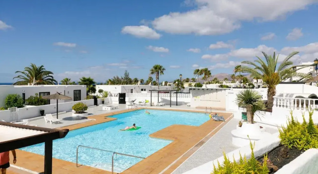 Sea-View Apartment in Lanzarote, Canary Islands, W/ Pool And Wifi 300m, Prenota Appartamento Hotel a Isole Canarie con piscina, Piscina