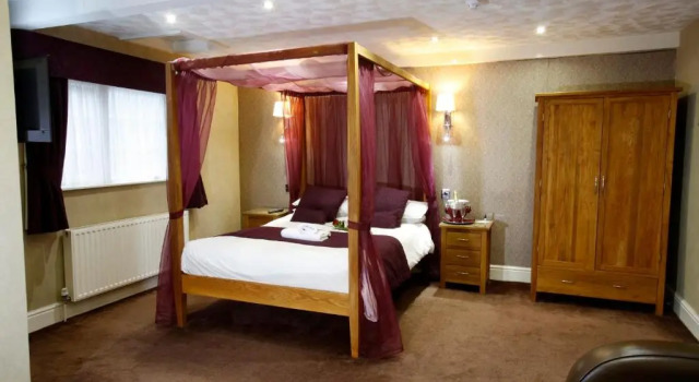 Номер Premium Bury Ramsbottom Old Mill Hotel and Leisure Club