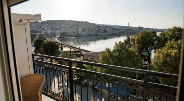 Zoumboulis Rooms, Book Hotel Mytilini 