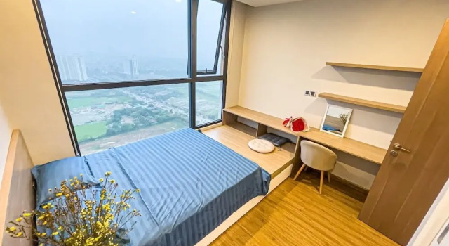 Canh Apartment in Vinhomes Green Bay