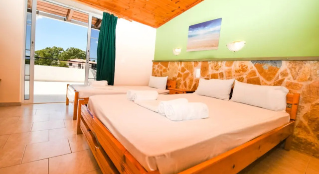 Студия с балконом Vanessa Hotel