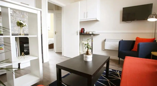 Short Let Direct - Amiens Street D1