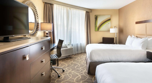Четырёхместный номер Standard Hilton Galveston Island Resort