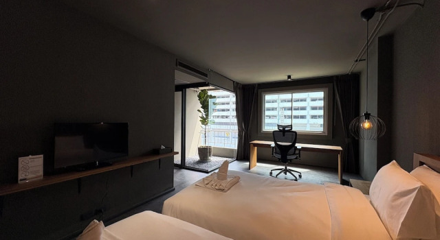Двухместный номер Deluxe с балконом Centric Place Hotel