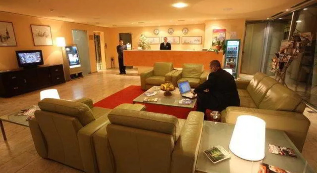STIL, Prenota Hotel Bucarest Muntenia