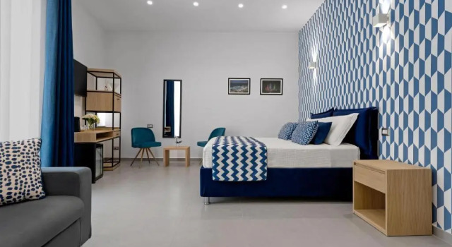 Полулюкс HSuites Luxury B&B