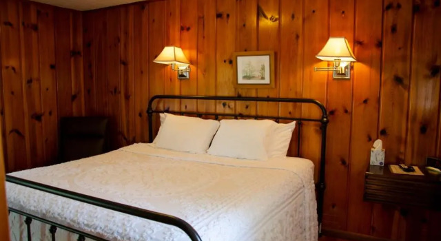 Номер Standard Ludington Blue Spruce Inn
