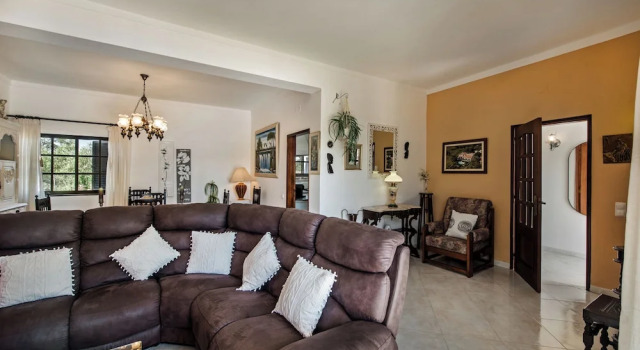 Villa V3 With Private Pool and air Conditioning and Free Wifi Internet, Rezerwuj Willa Hotele w Algarve z parkingiem, Parking