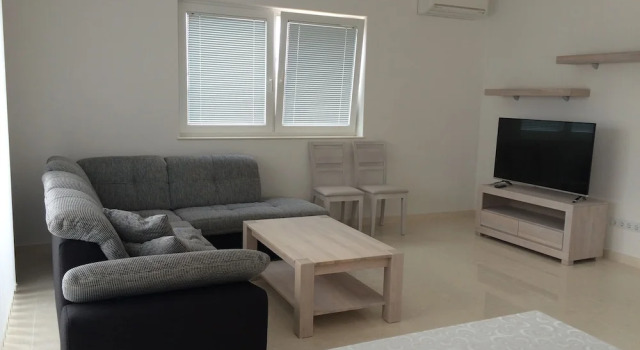 Villa Bachelor