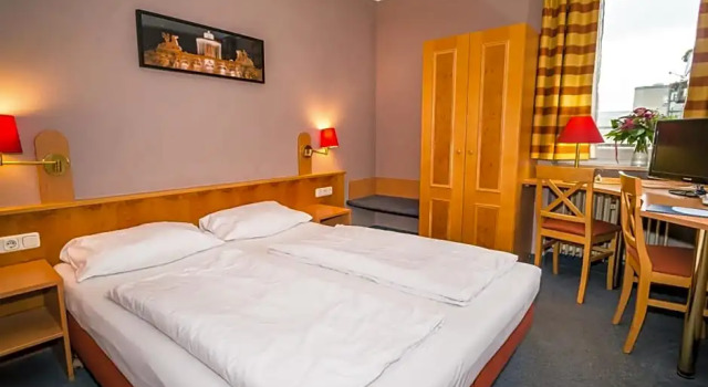 Двухместный номер Standard Smart Stay Hotel Schweiz (ex Hotel Schweiz)