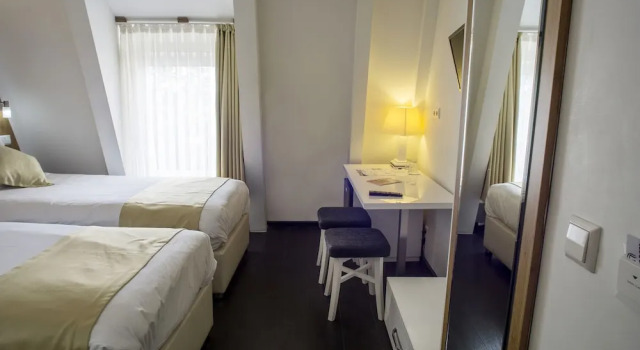 Трёхместный номер Standard Hotel Larende