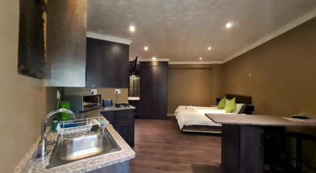 Palm Inn Guesthouse, Забронировать Отель Отели Waterberg 3 звезды, 3*