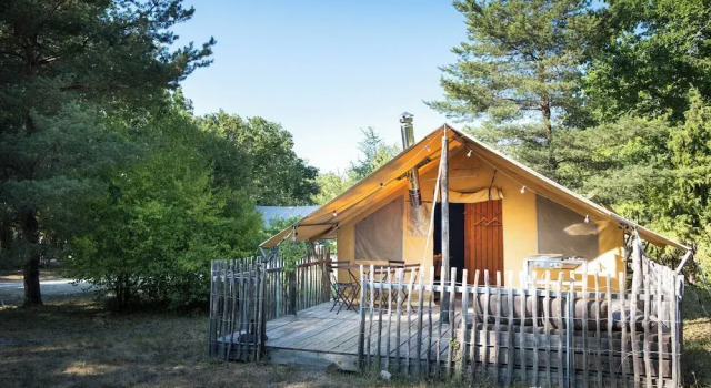 Тент Huttopia Sud Ardèche