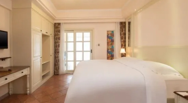 Люкс Deluxe Tritonbay Saltwater Hotspring Resort