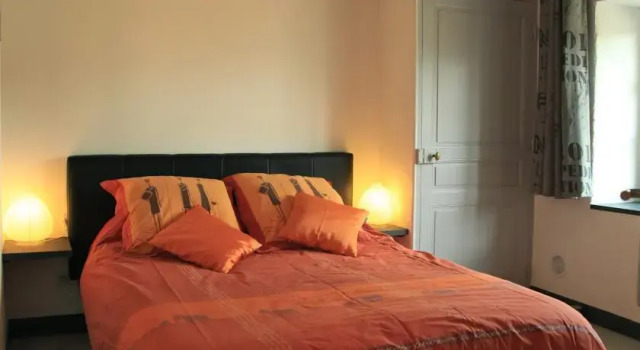 Farmstay Alpagâterie, Prenota Hotel Juillac 