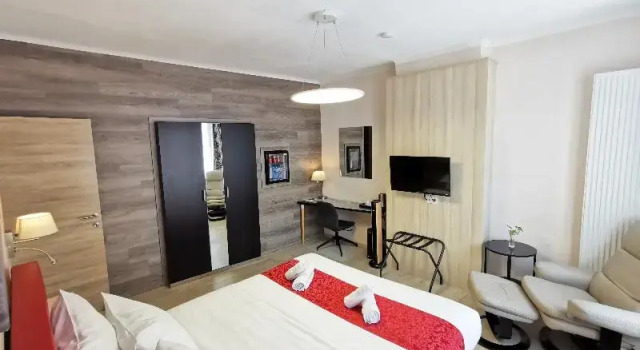 Двухместный номер Superior с балконом Hotel Cardiff