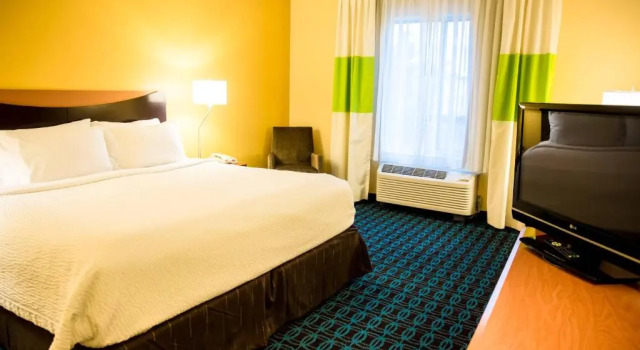 Номер Standard Fairfield Inn & Suites Fredericksburg