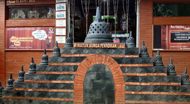 Desa Bahasa Syariah