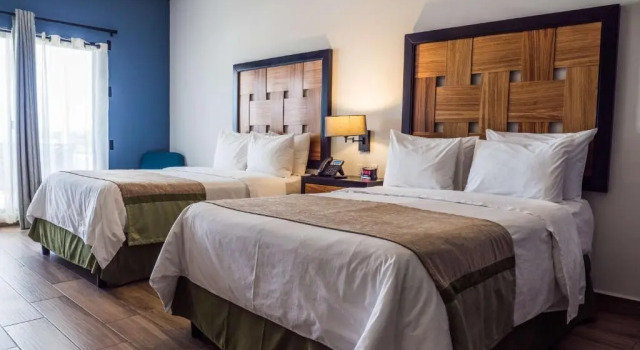 Четырёхместный номер Standard Sawari Hotel