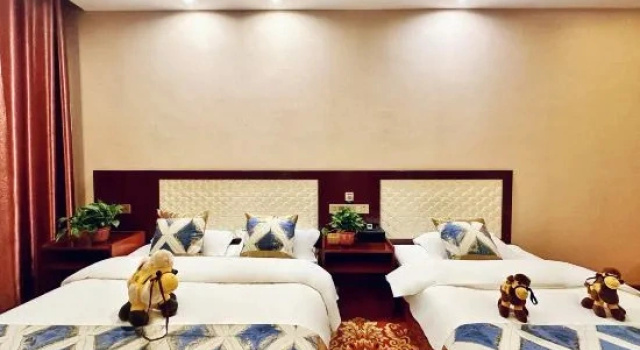 Семейный тент Dunhuang Mogao Xinhui Zhuangyuan B&B Inn
