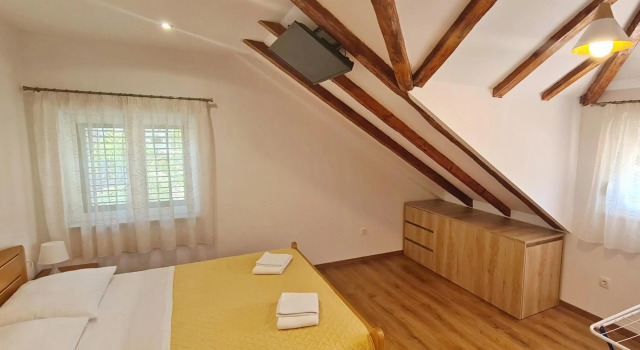 Attic Split apartment near city centre, Prenota Appartamento Hotel a Croatian Islands con parcheggio, Parcheggio