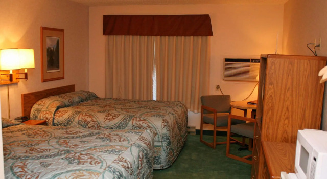 Шестиместный семейный номер Standard Super 8 by Wyndham Rapid City