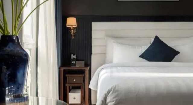 Номер Deluxe с видом на город KiN Hotel Đông Du