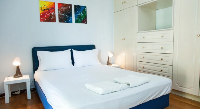 Brand new apt in central Athens