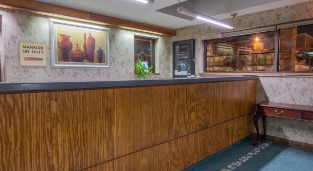 Days Inn By Wyndham Hurstbourne