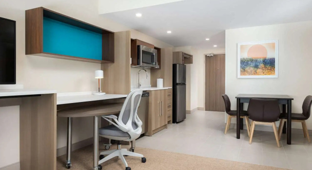 Двухместный люкс c 1 комнатой Home2 Suites By Hilton Boston Franklin
