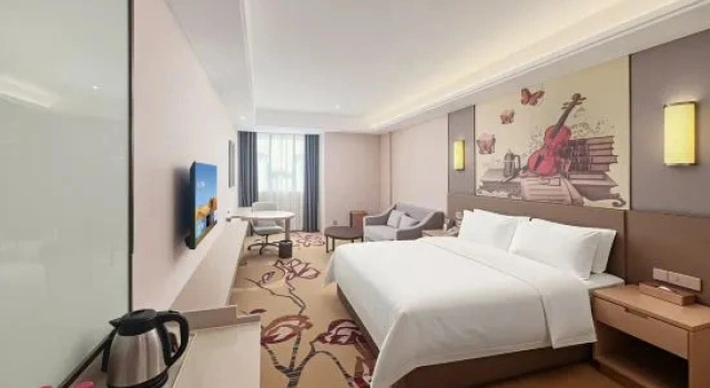 Люкс Comfort Vienna International Hotel (Guangzhou South Railway Station Sanshan)