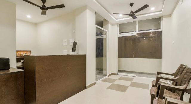 Capital O 28216 Raajas Grand, Rezervovat Hotel Hotely v Andhra Pradesh s parkováním, Parkování