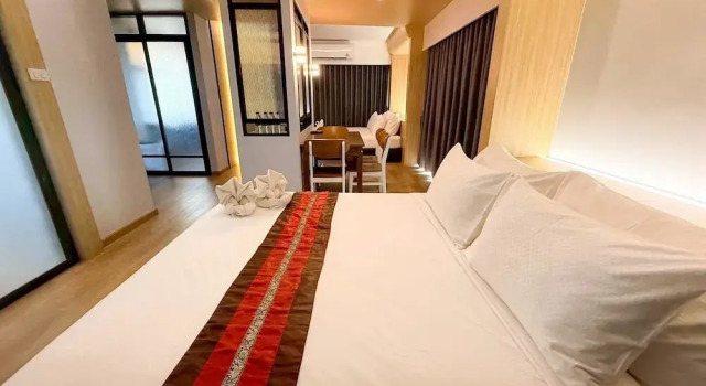 Люкс PS Extra Hotel