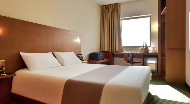 Номер Superior ibis Amman