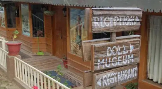 Royal Dutch Resorts and Doll Museum, Varaa Hotelli Mukteshwar Uttarakhand