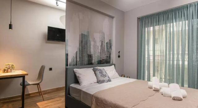Tzes City Suites, Забронировать Апарт-отель Апарт-отели Острова Иоаннина, рядом с Музей греческой истории и восковых фигур имени Павлоса Вреллиса, Апарт-отель