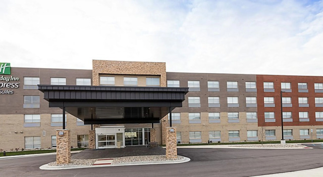 Holiday Inn Express & Suites Michigan City by IHG