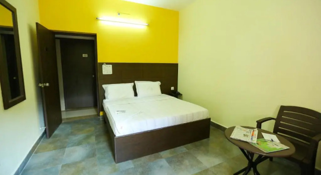 Двухместный номер Standard с красивым видом из окна Season 4 Residences -Thiruvanmiyur Near Tidel park Apollo Proton cancer center and IIT Madras Research Park
