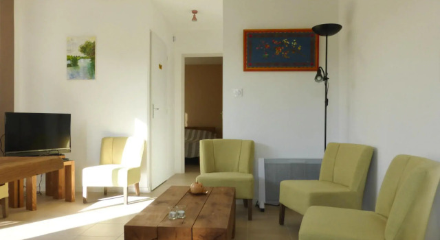Nice Holiday Home With Private Terrace, Arpaillargues-et-aureillac, Rezerwuj Hotel Arpaillargues-et-Aureillac Gard