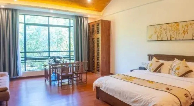 Люкс с 5 комнатами Haotianjing Tangquan Homrstay