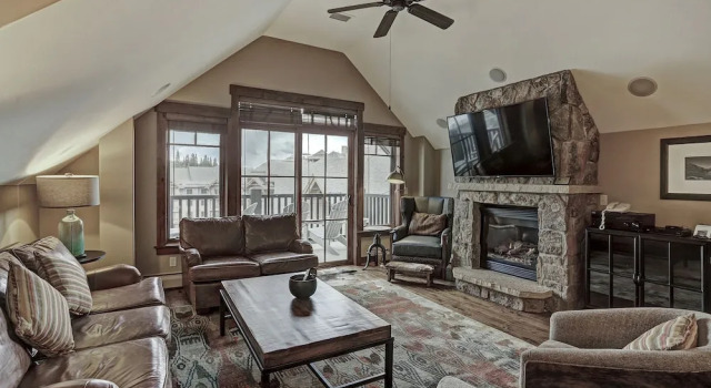 4 Bdrm/4 Bath on Peak 7- Luxury & Modern Condo, Book Lejlighed Hoteller i Vail Ski med morgenmad, Morgenmad