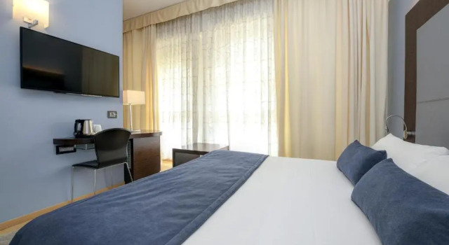 Полулюкс Hotel City