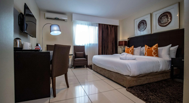 Двухместный номер Deluxe Oak Plaza Hotels East Airport