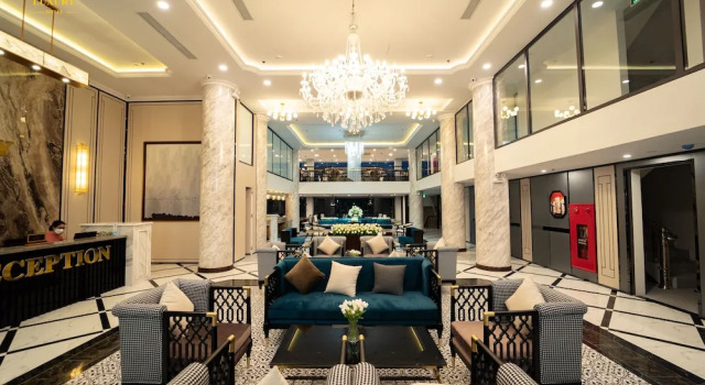 Luxury Hotel