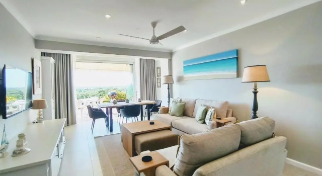 Sara's Upmarket Apartment - Lagoon Views, Patio, Braai & WIFI & DSTV, Забронировать Апартаменты/квартира Апартаменты Плеттенберг-Бей, Апартаменты/квартира