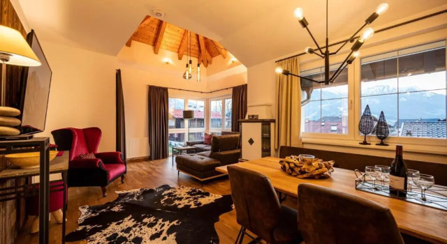 Ferienwohnungen Jägerheim & Jägerhaus, Rezerwuj Hotel Hotele w Tyrol z parkingiem, Parking