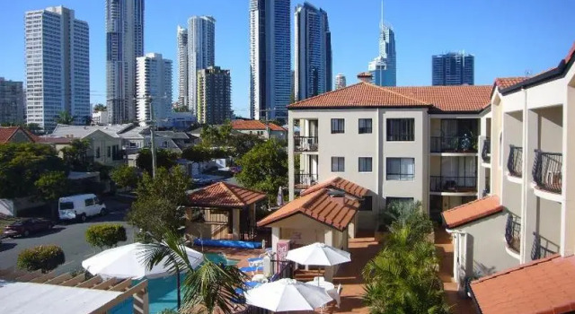 Апартаменты Chevron Palms