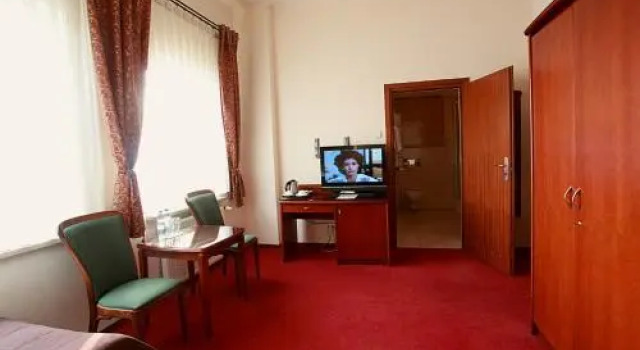 Hotel Sonex, Забронировать Отель Отели Ченстохова с парковкой, рядом с Galeria Jurajska Shopping Centre, Парковка
