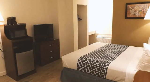 Двухместный номер Standard Coratel Inn & Suites by Jasper McCook