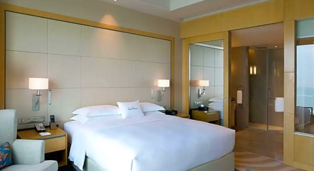 Двухместный люкс Premier с видом на море DoubleTree by Hilton Hotel Xiamen - Wuyuan Bay